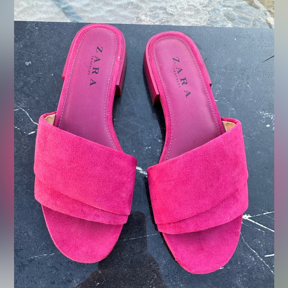 Zara Women's Trafaluc 2811 Pink/Red Velvety Open Toe Heel Sandals 5.5